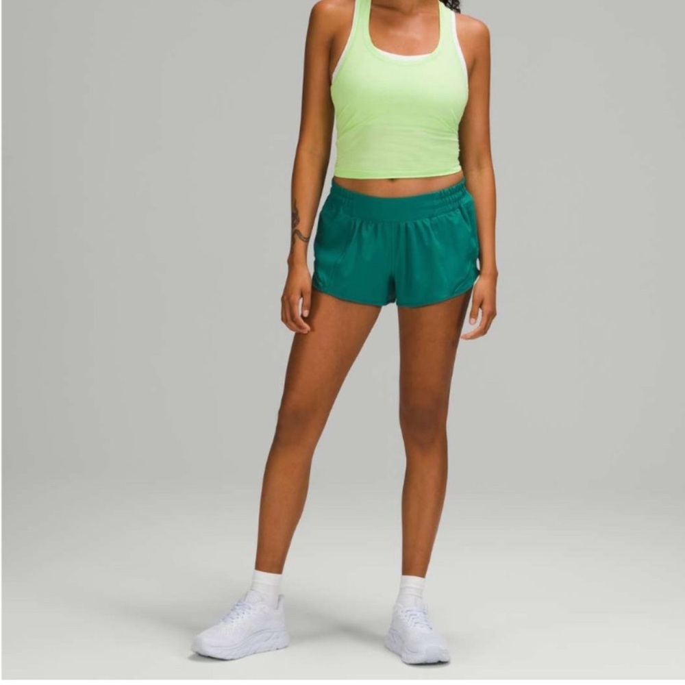 Like NEW Lululemon Hotty Hot Shorts Teal Lagoon 2.5” Low Rise Size 4